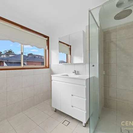 Image 2 - Weeroona Road, Edensor Park NSW 2176, Australia - Apartment for rent
