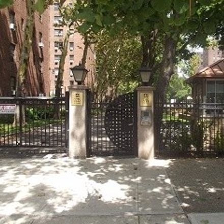 Rent this 1 bed room on 2255 5th Ave #3e in New York, NY 10037