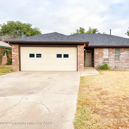 Buy this 3 bed house on 9 Thunderbird Drive in Canyon, TX 79015