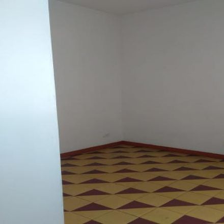 Rent this 5 bed house on Calle 52 in Comuna 10 - La Candelaria, Medellín