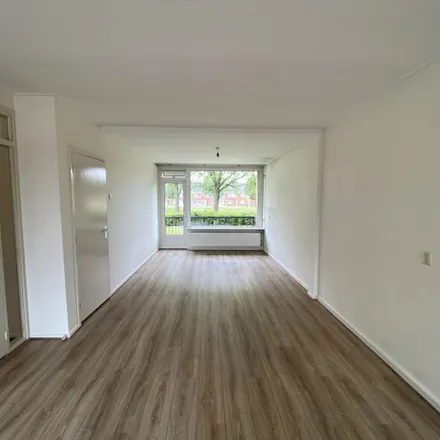 Rent this 2 bed apartment on Socratesstraat 107 in 3076 BT Rotterdam, Netherlands