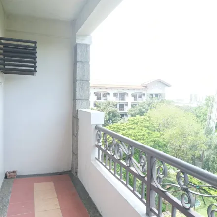 Rent this 2 bed apartment on P. Diego Cera Avenue in 1st District, Las Piñas