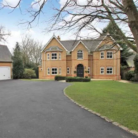 Rent this 6 bed house on Consort Place in Altrincham, WA14 2SH