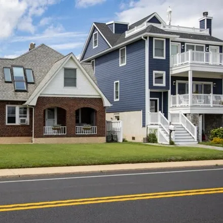 Image 1 - 526 Ocean Avenue, Sea Bright, Monmouth County, NJ 07760, USA - House for rent