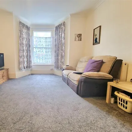 Image 3 - 15 St Pauls Road, Cliftonville West, Margate, CT9 2DB, United Kingdom - Apartment for rent