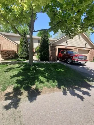 Buy this 2 bed house on 8047 Willow Court in Warren, MI 48093