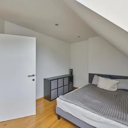 Rent this 3 bed apartment on Leeuwerikstraat 11 in 3960 Bree, Belgium