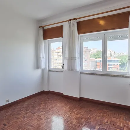 Rent this 1 bed apartment on Avenida Santos Mattos 13 in 2700-747 Amadora, Portugal