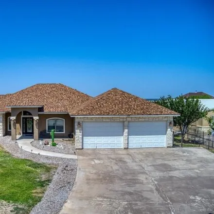 Buy this 3 bed house on 104 Agua Dulce Trl in Del Rio, Texas