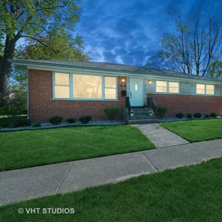 Buy this 3 bed house on 123 West Vine Street in Arlington Heights, IL 60004