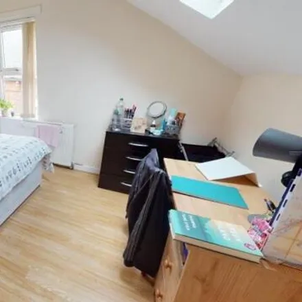 Rent this 3 bed apartment on Hartley Avenue in Leeds, LS6 2LW
