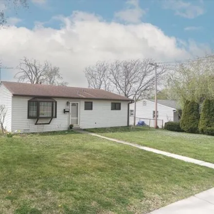 Buy this 3 bed house on 1502 Charles Drive in Glendale Heights, IL 60139