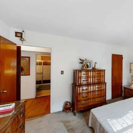 Image 7 - 2669 East 26th Street, New York, NY 11235, USA - Apartment for sale