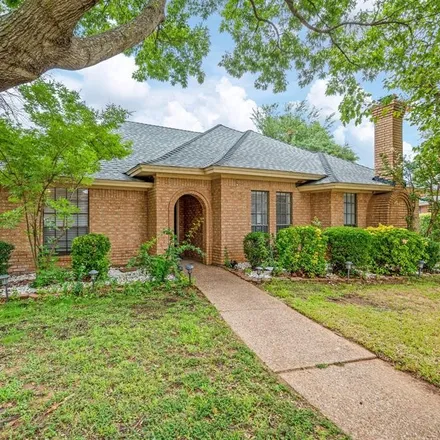 Image 1 - 4905 Indian Wells Court, Arlington, TX 76017, USA - House for sale