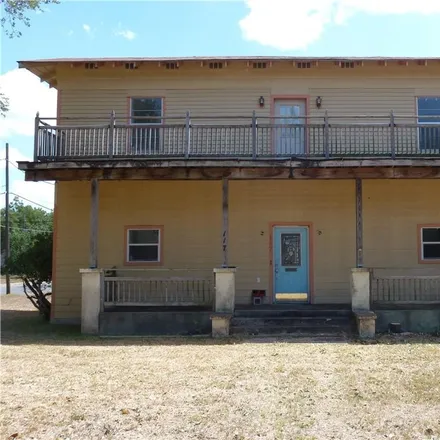 Image 1 - 117 East Newman Street, Cuero, TX 77954, USA - House for sale