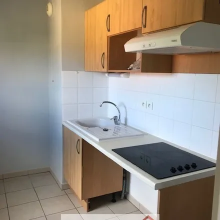 Rent this 3 bed apartment on 442B Avenue de Fronton in 31200 Toulouse, France