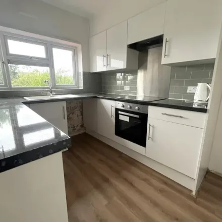 Image 3 - Hadrian Way, Stanwell, TW19 7DW, United Kingdom - Apartment for rent