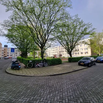 Rent this 3 bed apartment on Viergeverstraat 30 in 3067 BW Rotterdam, Netherlands