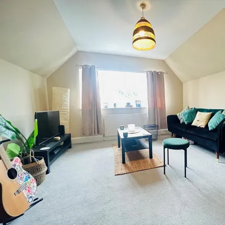 Rent this 1 bed apartment on 45 Chatsworth Road in London, CR0 1HF