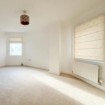 Image 4 - 235 Eastcliff, Bristol, BS20 7AQ, United Kingdom - House for rent