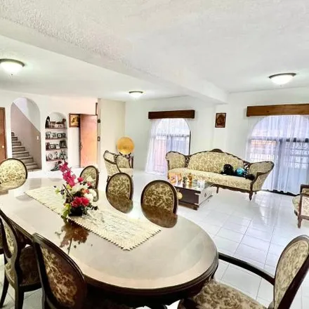 Rent this 4 bed house on Calle Bernal Díaz del Castillo in Lomas de Cortés, 62245 Cuernavaca