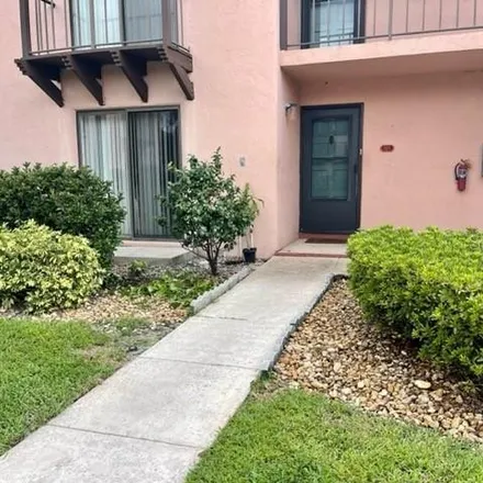 Buy this 2 bed condo on 166 La Casa in Highland Park, Polk County