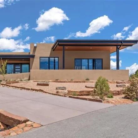 Buy this 3 bed house on 8 Valverde Ln in Santa Fe, New Mexico