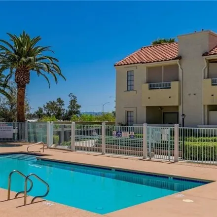 Image 3 - 4839 South Torrey Pines Drive, Spring Valley, NV 89103, USA - Condo for sale