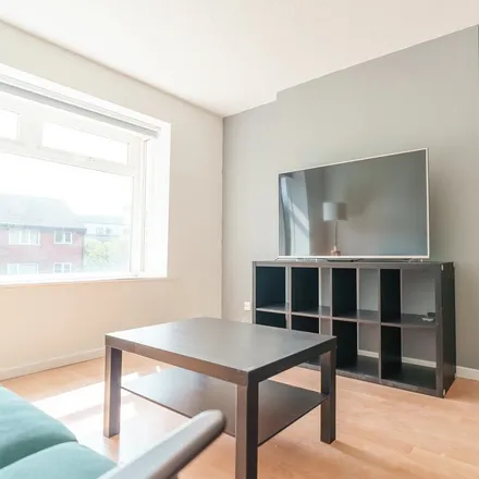 Image 3 - Kendal Rise, Leeds, LS3 1NW, United Kingdom - Apartment for rent