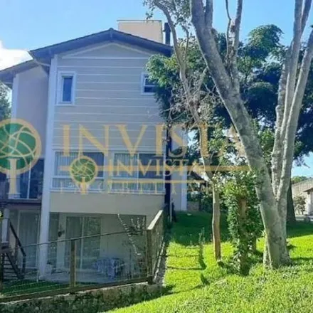 Buy this 5 bed house on Rua Gécio de Souza e Silva in Sambaqui, Florianópolis - SC