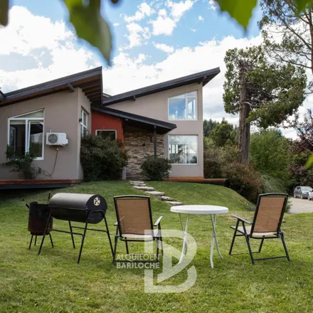 Rent this 2 bed house on Primera Junta 965 in Las Margaritas, 8400 San Carlos de Bariloche