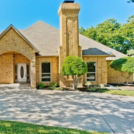 Rent this 4 bed house on 2911 Crestline Street in Grapevine, TX 76051