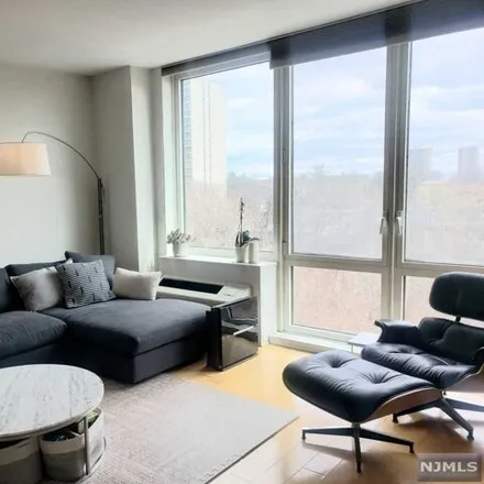 Image 3 - Trio Apartments, 12th Street, Palisades Park, NJ 07650, USA - Condo for sale