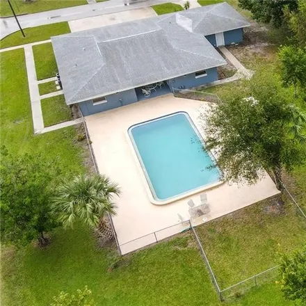 Buy this 4 bed house on 6672 West Seagull Lane in Homosassa Springs, FL 34448