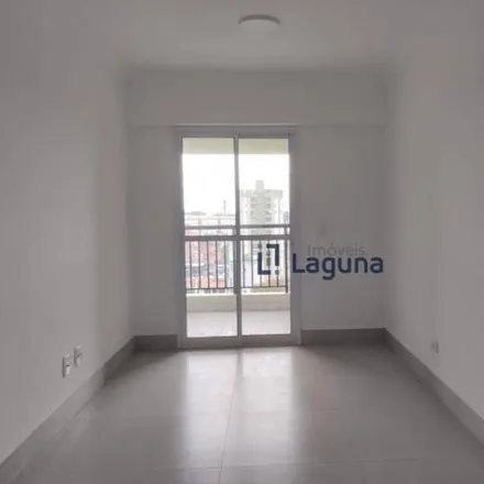 Rent this 2 bed apartment on Escola Estadual Jornalista Vladimir Herzog in Rua do Cruzeiro 262, Centro