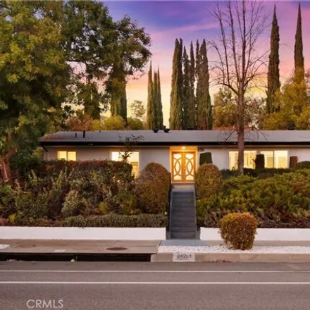 Image 3 - Alley ‎86100, Los Angeles, CA 91307, USA - House for sale