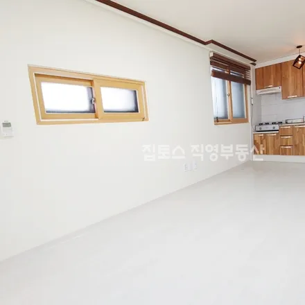 Rent this studio apartment on 서울특별시 강남구 논현동 171-4