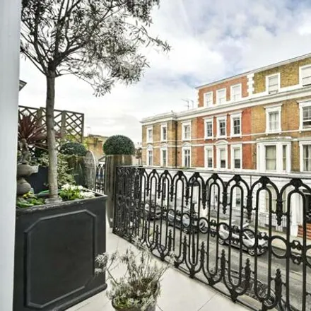 Image 5 - Dreamtel London Kensington, 32-36 Hogarth Road, London, SW5 0QH, United Kingdom - Apartment for sale