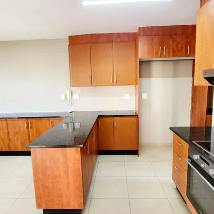 Image 8 - Sikhuni Close, Mount Edgecombe, KwaZulu-Natal, 4019, South Africa - Apartment for rent
