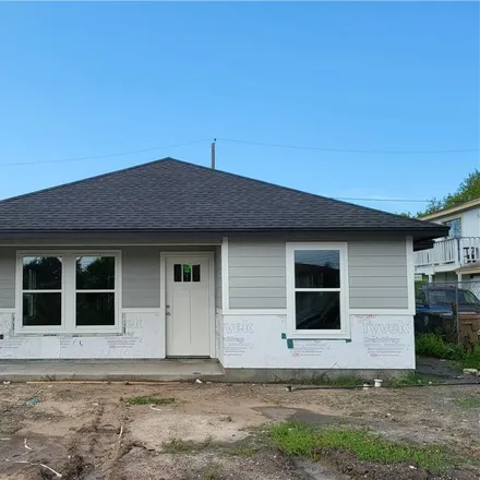 Buy this 3 bed house on 2901 Rogers Street in Corpus Christi, TX 78405