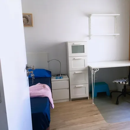 Rent this 4 bed room on Madrid in Calle de Álvaro de Bazán, 29