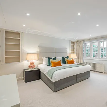 Rent this 3 bed house on London in SW1X 7NR, United Kingdom