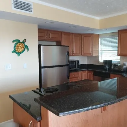 Image 5 - 121 110th Avenue, Treasure Island, Pinellas County, FL 33706, USA - Apartment for rent