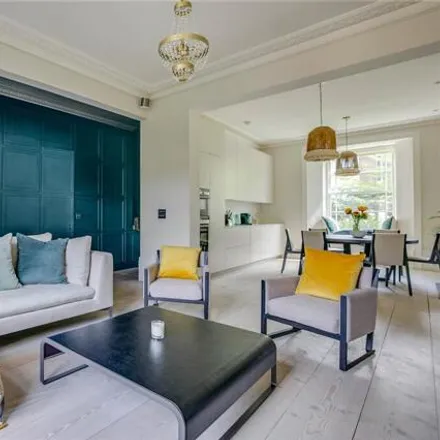 Image 1 - 12 Chepstow Villas, London, W11 3EE, United Kingdom - Room for rent