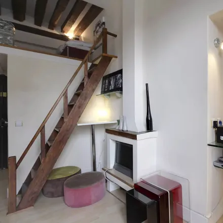 Rent this 2 bed apartment on 34 Rue Dussoubs in 75002 Paris, France