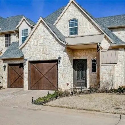 Buy this 3 bed house on Clubhouse Drive in Granbury, TX 76048
