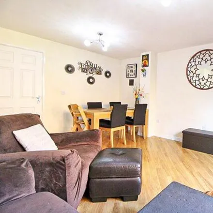 Image 4 - Goodrich Mews, Coseley, DY3 2FB, United Kingdom - Townhouse for sale