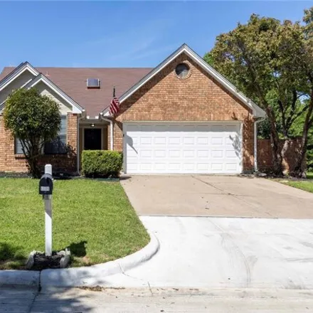 Buy this 3 bed house on 6056 Glenwood Drive in Arlington, TX 76017