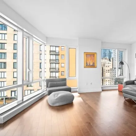 Image 2 - The Visionaire, 2nd Place, New York, NY 10280, USA - Condo for sale