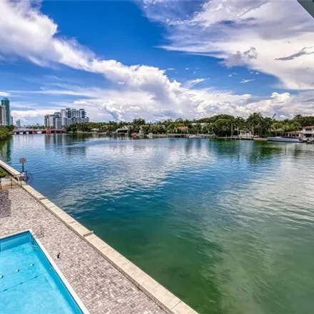 Image 1 - 6484 Indian Creek Drive, Miami Beach, FL 33141, USA - Condo for sale